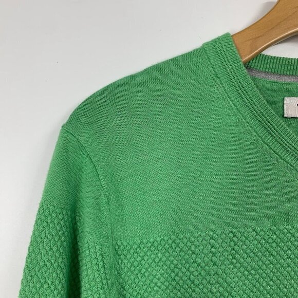 Tommy Bahama Men's IslandZone Coolside V-Neck Sweater in Cool Tide Size S - Picture 3 of 14